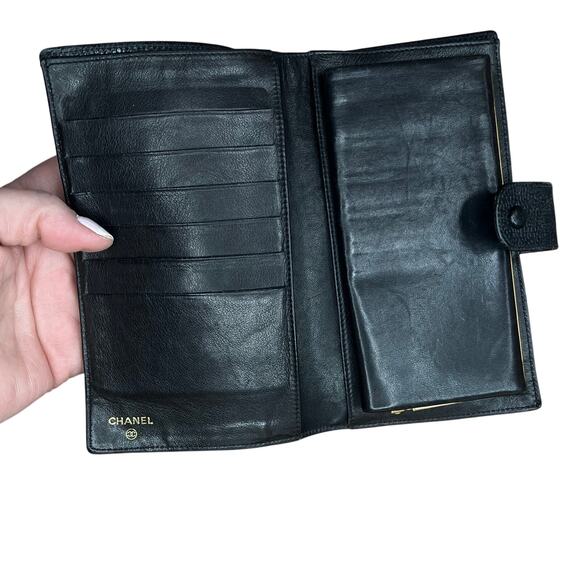 Chanel Black Caviar Long Wallet with kiss lock. - Picture 14 of 16